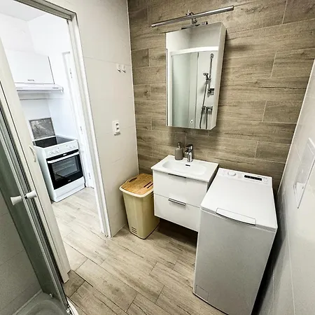 Elegant Downtown Apartament